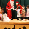 戸塚区矢部町しらかば幼稚園　｢サンタがやって来た！｣　クリスマス会でサプライズ