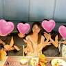 細川直美、高層レストランで友人達からサプライズ「たまの贅沢でご褒美です」