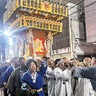 万灯神輿が夜照らす