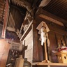 白蛇が建材運んだ伝承　氷川神社の本殿