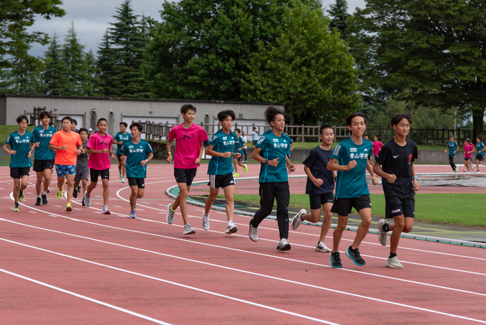 【サイン入り】 青トレ 青学駅伝チームのピーキング&ランニングケア 青トレ 青学駅伝チームのピーキング&ランニングケア | 原晋