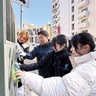 落書き消しで街きれいに　川崎ＲＣら400人で作業