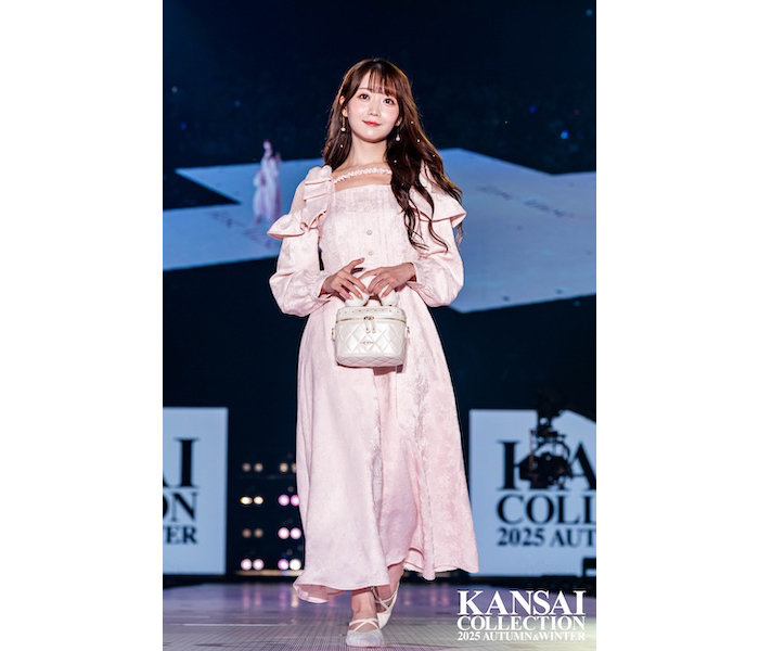 Rosé Muse ニットワンピ　大谷映美里 LOVE・大谷映美里、Rosé Muse（ロゼ ミューズ） ステージに