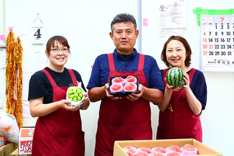 粛粲寶　額装【果物・フルーツ】(新潟県) 粛粲寶 額装【果物・フルーツ】(新潟県) - メルカリ