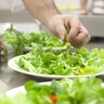静岡県の食中毒が異例の急増　すでに昨年1年間超える件数　熱海市で新たに9人発症