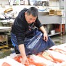 築地一のマグロ屋が驚き「何者なんだ」　まちの魚屋が世界を目指す無謀な挑戦を実現