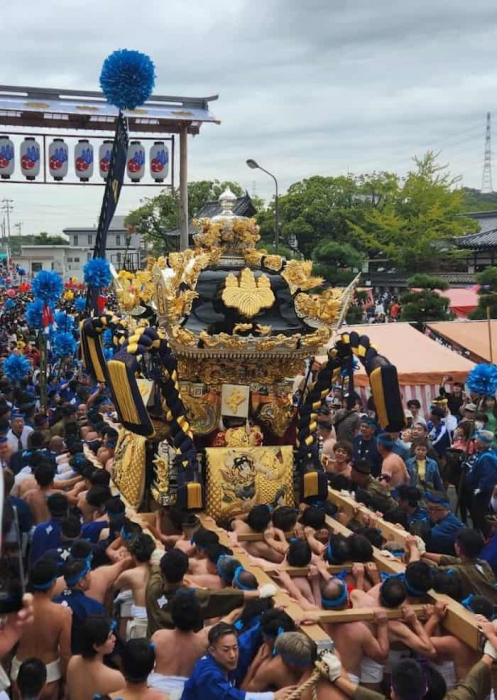 豪華な屋台が激しく練り競う！松原八幡神社秋季例大祭「灘のけんか祭り」 姫路市 - Yahoo! JAPAN