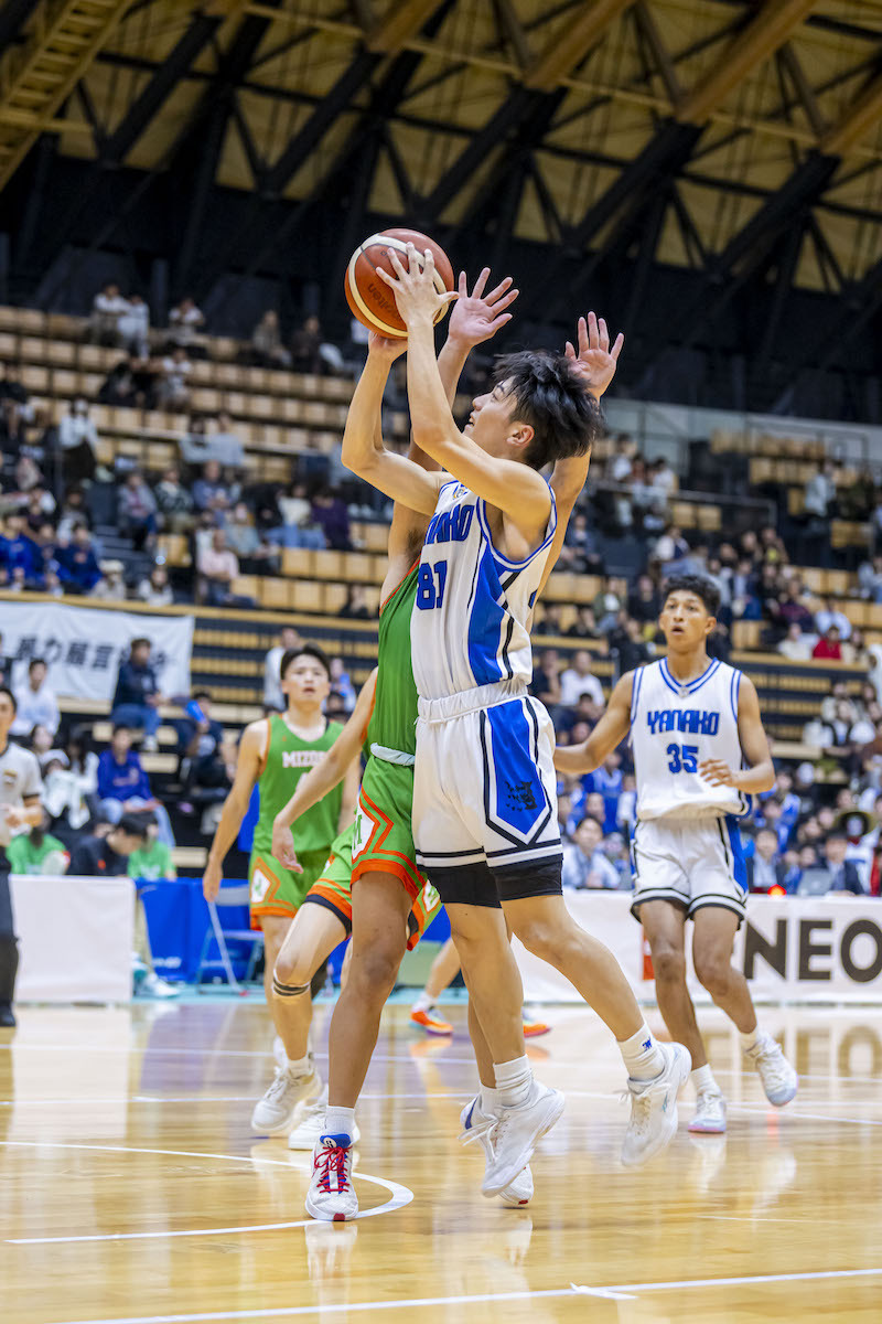 全国高校バスケットボール選手権大会県予選 男子 終盤に守備ギアを上げ頂点に立った柳ケ浦【大分県】 - Yahoo! JAPAN