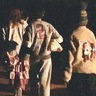東台小５年１組　不要になった服でファッションショー　地元の服飾専門学校も協力