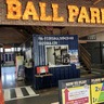 【ホームランドーム静岡店】松下アナが野球＆サッカーゲームでパーフェクトに挑戦！／静岡市